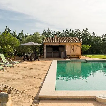 Son Garreta Villa *